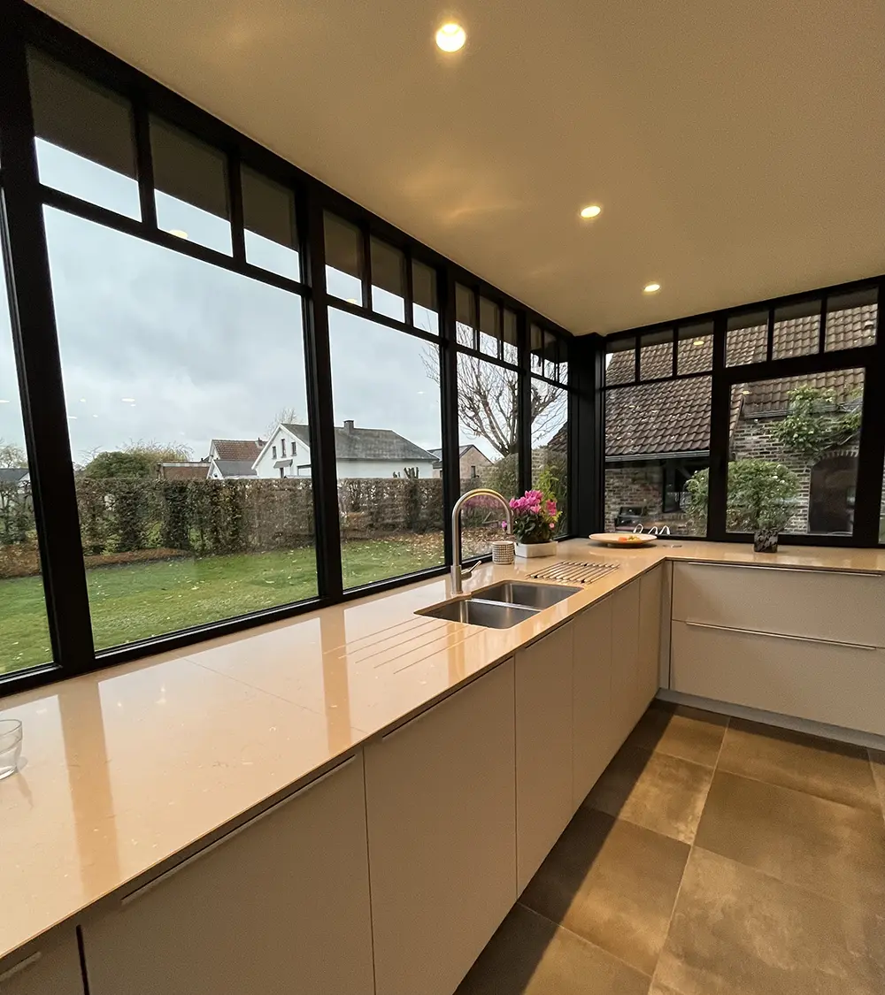 cuisine blanc fenetre